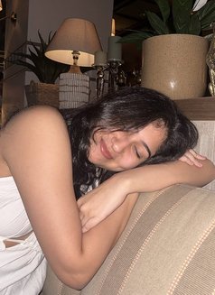 Tanvi Agrawal - escort in Bangalore Photo 4 of 8