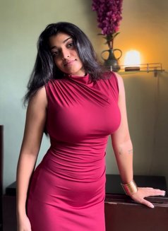 Tanvi - escort in Thrissur Photo 2 of 4