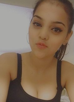 Tanvi - escort in Dubai Photo 2 of 5