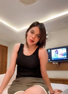 Tanvi - escort in Dubai Photo 3 of 5