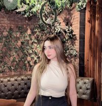 Tanvi - escort in Dubai Photo 1 of 6