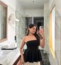Tanvi - escort in Dubai Photo 1 of 4