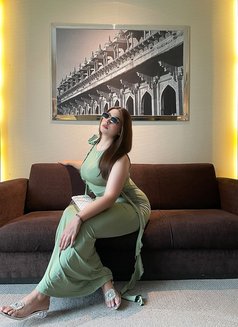 Tanvi - puta in Hyderabad Photo 1 of 5
