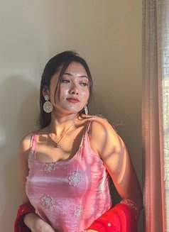 Tanvi - escort in Kolkata Photo 1 of 3