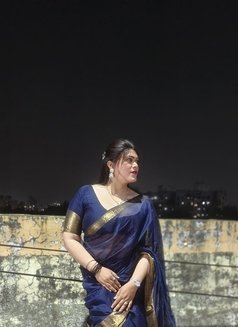 Tanvi69 - Transsexual escort in Pune Photo 2 of 5