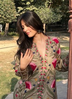 Tanya Cam and Real Meet Service - puta in Kathmandu Photo 2 of 2