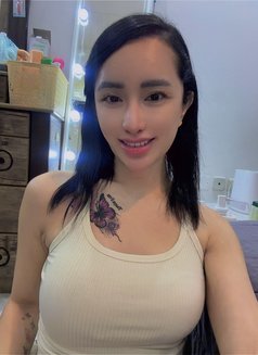 Tanya - Transsexual escort in Riyadh Photo 6 of 6