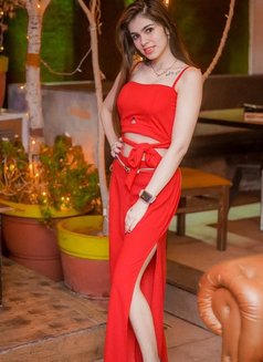 Tanya Gaur - puta in Dubai Photo 5 of 7