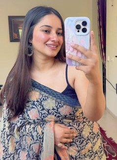 Tanya - escort in Chennai Photo 3 of 3