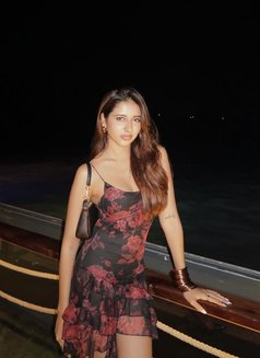 Tanya - escort in Kochi Photo 2 of 4