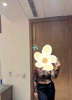 Tanya - escort in Mumbai Photo 2 of 5