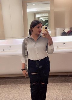 Tanya - escort in Mumbai Photo 4 of 5