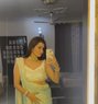 Tanya - puta in New Delhi Photo 1 of 4
