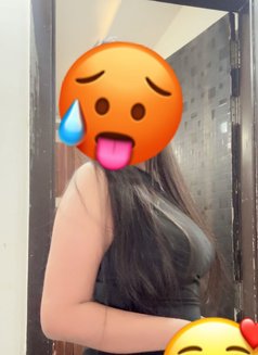 Tanya - escort in New Delhi Photo 2 of 2