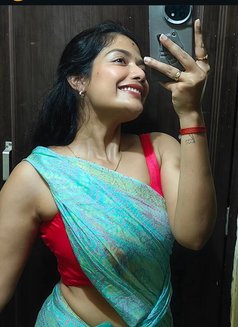 Tanya - escort in Pune Photo 2 of 3