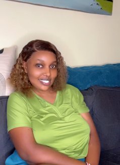 Tanya - escort in Nairobi Photo 4 of 5
