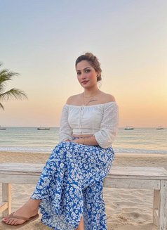 Tanya - puta in Ajmān Photo 4 of 4