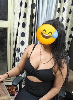 Tanya Saxena - escort in Noida Photo 7 of 8