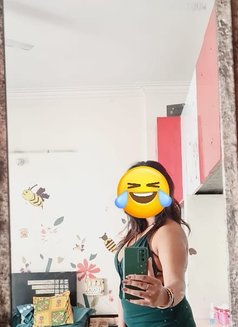 Tanya Saxena - escort in Noida Photo 4 of 6