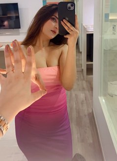 Tanya Sharma - puta in Dubai Photo 2 of 4