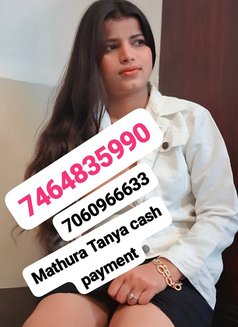 Tanya Sharma - puta in Mumbai Photo 3 of 3