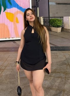 Tanya Sharma - puta in Sharjah Photo 3 of 4