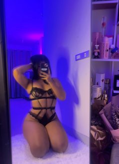 Tanya - puta in Phuket Photo 8 of 8