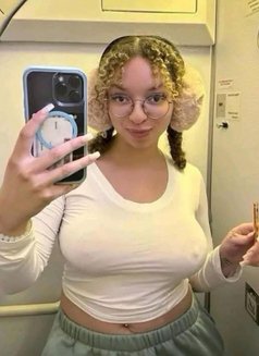 Taoo - escort in Tokyo Photo 2 of 3