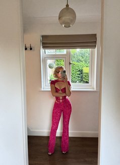 Tara 20YO - puta in Dubai Photo 7 of 10