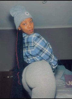 Tara - escort in Al Manama Photo 2 of 2