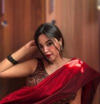 Tara - escort in Chennai Photo 1 of 3