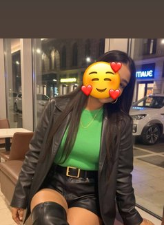 Tara - escort in New Delhi Photo 1 of 3