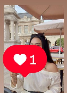 Tara - escort in New Delhi Photo 3 of 3