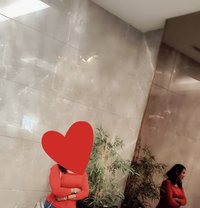 Pooja Indipendent - puta in Noida