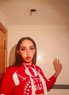 Tara - Transsexual escort in Beirut Photo 4 of 11