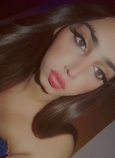 Tara - Transsexual escort in Beirut Photo 3 of 7