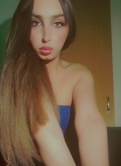 Tara - Transsexual escort in Beirut Photo 6 of 7