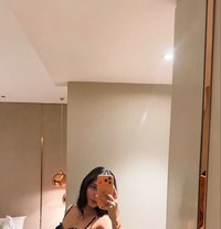 Tara Poi - escort in Frankfurt