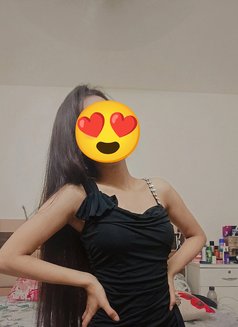 Tara Singh - escort in New Delhi Photo 3 of 4