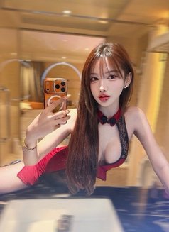 Sombun VIP TS - Transsexual escort in Taipei Photo 1 of 9