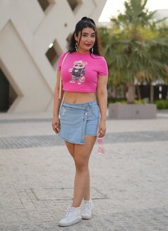 Tara - escort in Muscat Photo 5 of 7