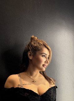 Tara - puta in Muscat Photo 7 of 7