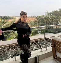 Tara - escort in Muscat Photo 7 of 9