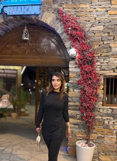 Tara - escort in Muscat Photo 4 of 8