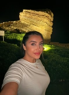 Tara VIP - puta in Muscat Photo 9 of 10