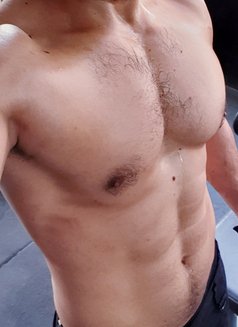 Tarek - Acompañantes masculino in Beirut Photo 1 of 4