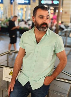 Tareq - Male escort in Amman Photo 2 of 5