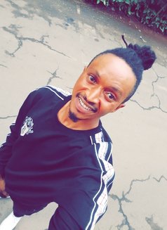 Tariq - Male escort in Nairobi Photo 8 of 9