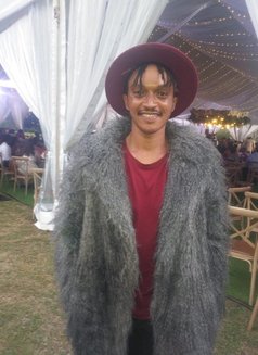 Tariq - Acompañantes masculino in Nairobi Photo 8 of 9