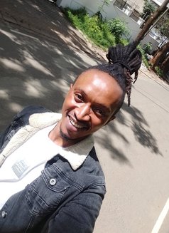 Tariq - Male escort in Nairobi Photo 9 of 9